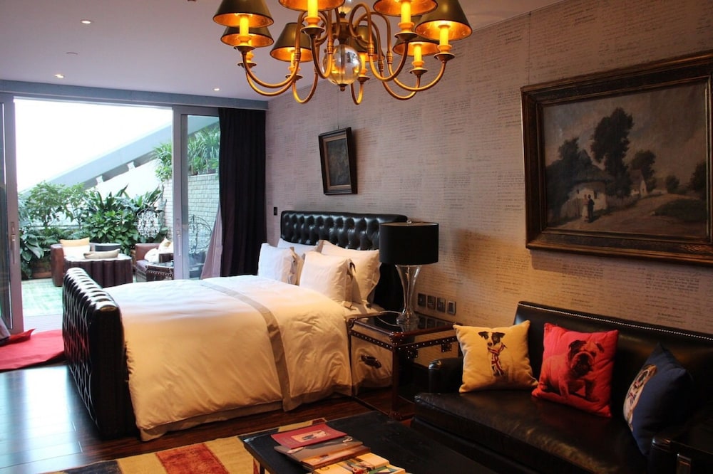 Grand Deluxe King with Terrace - Photo 10