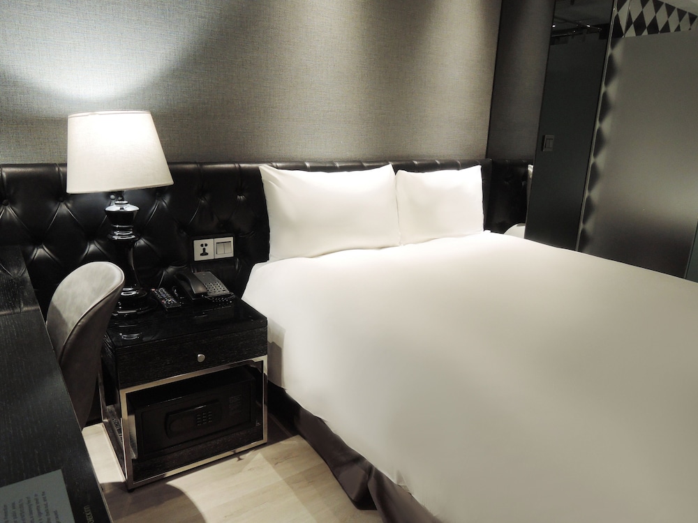 Classic Double Room, No Windows