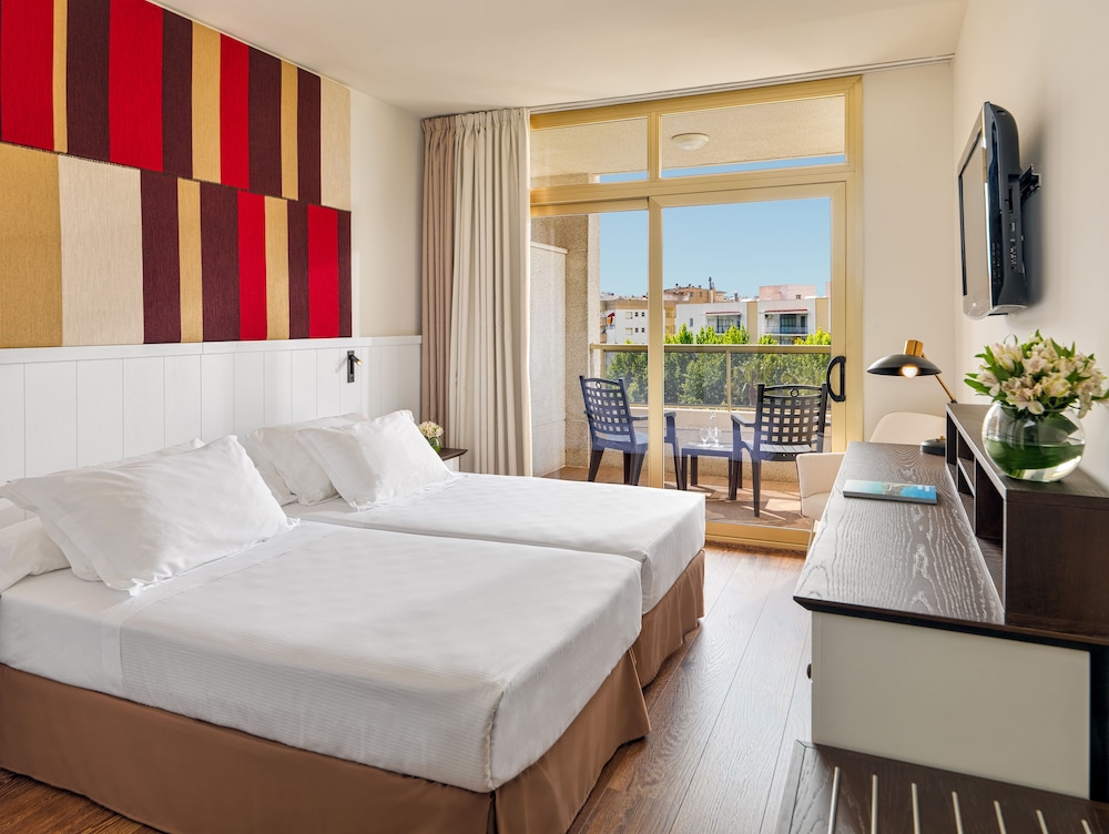 Superior Double Room, Pool View (1 adult)