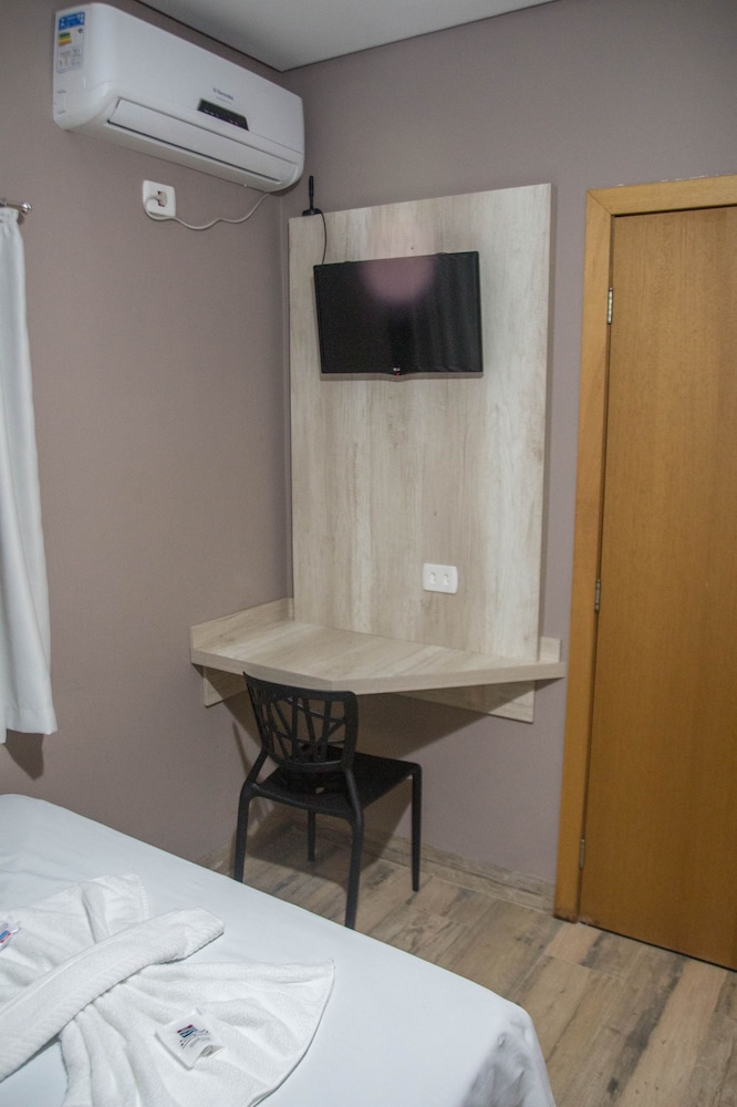 Deluxe Triple Room photo 2