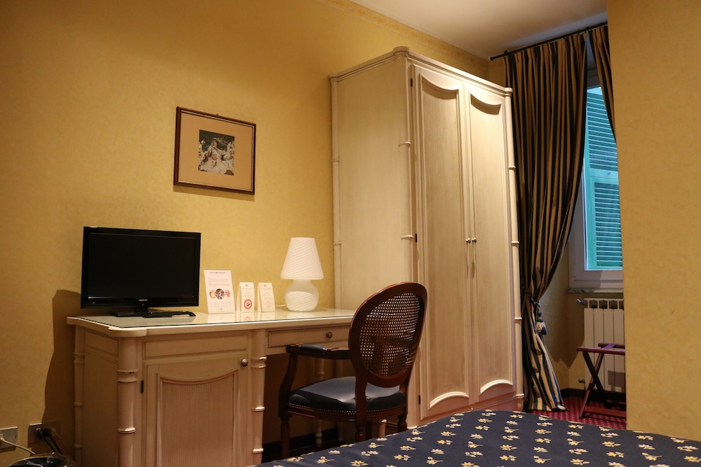 Single Room photo 3