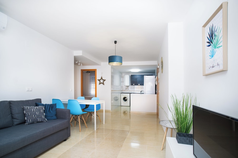 Family Apartment, 2 Bedrooms, Balcony photo 2