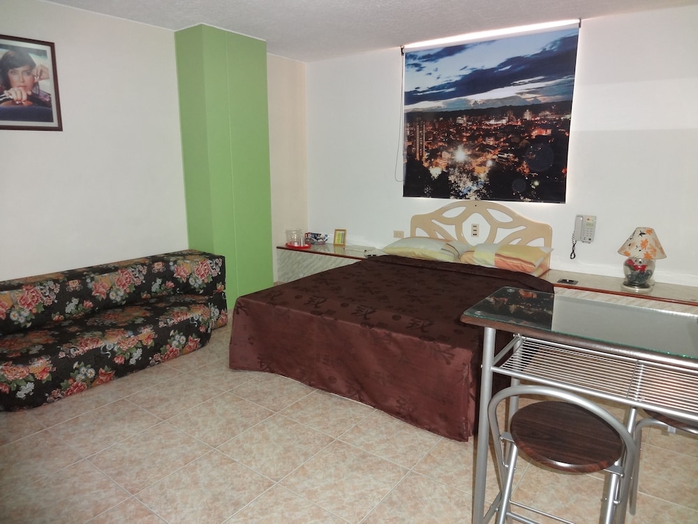 Single Room (With Fan) photo 1