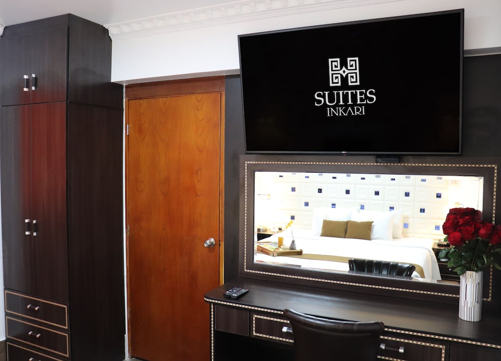 Senior Suite - Photo 2