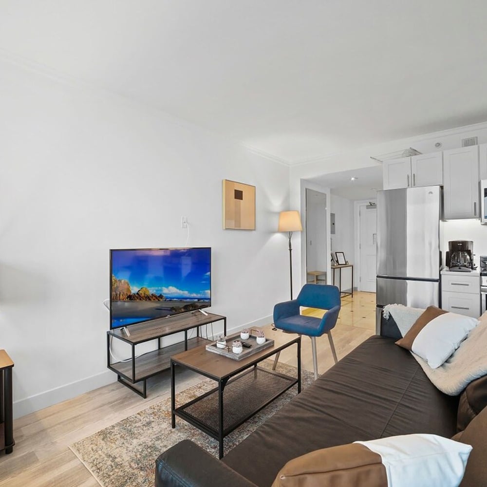 Sleep 4 Boardwalk Stylish Studio by Cozysuites, Billede 38