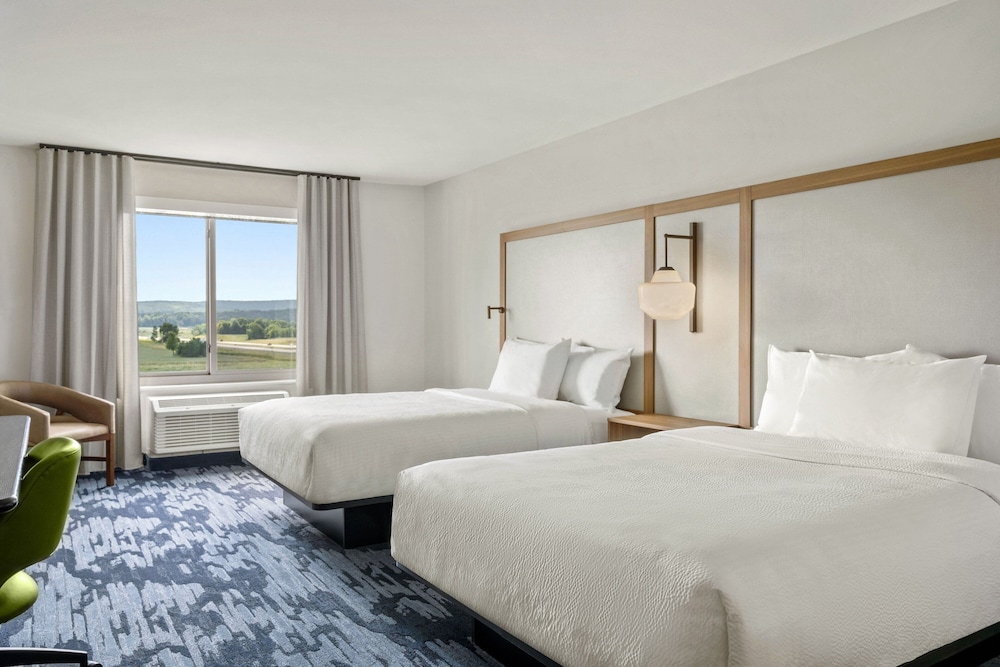 Room, 2 Queen Beds - Photo 1