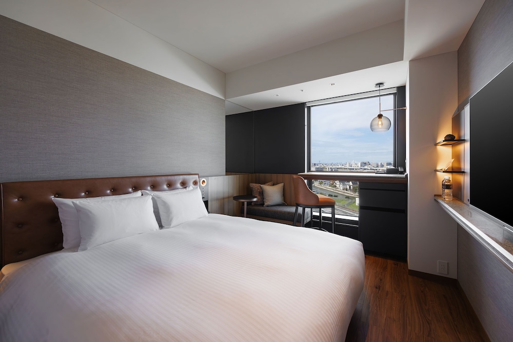 Standard Double Room, 1 King Bed, Non Smoking, River View (For 2 people)