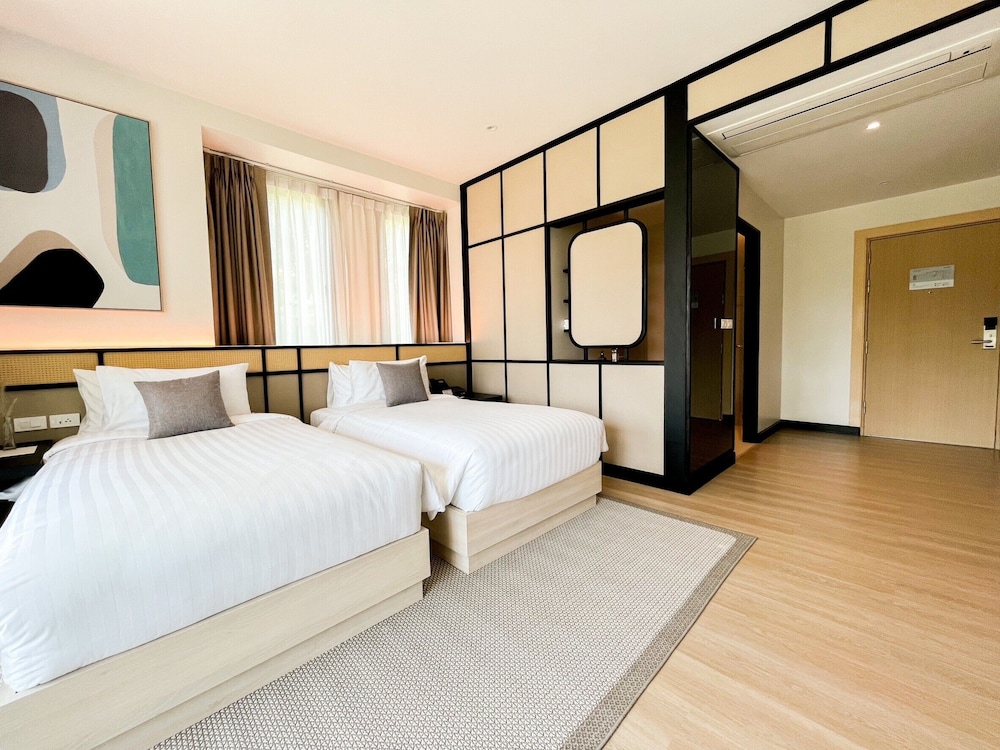 Deluxe Room (Twin Bed) - Photo 5
