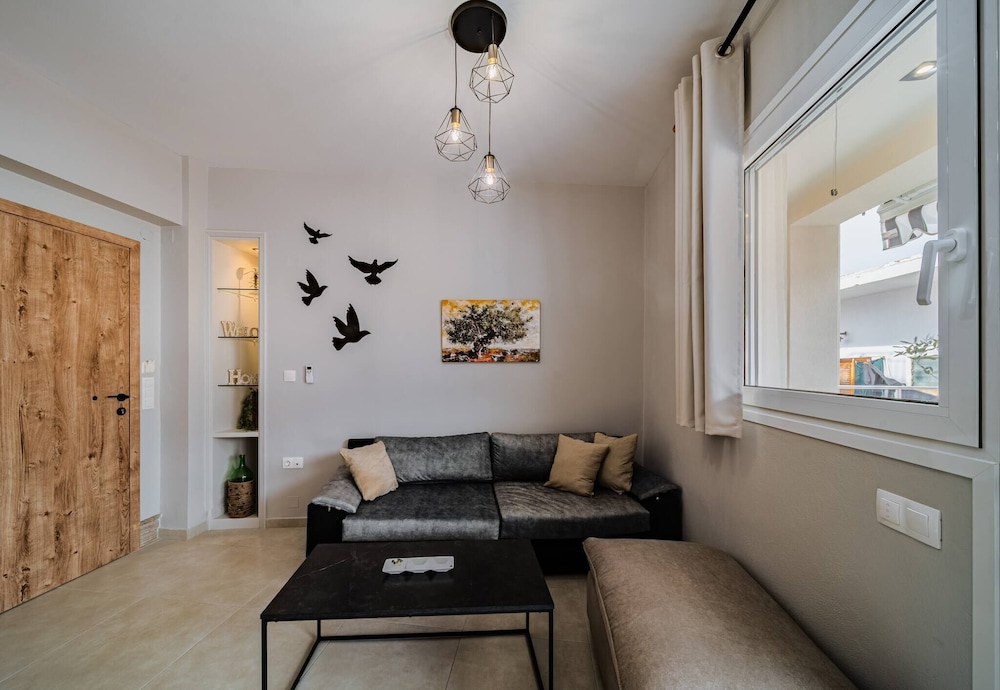Apartment, 2 Bedrooms, Balcony, City View