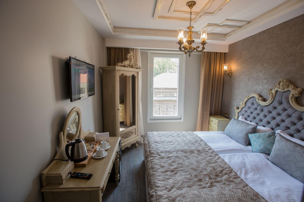 Standard Double Room, City View photo 1