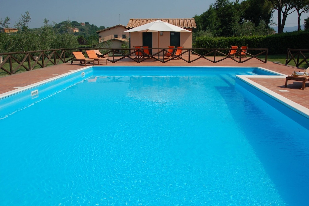 Villa photo 1