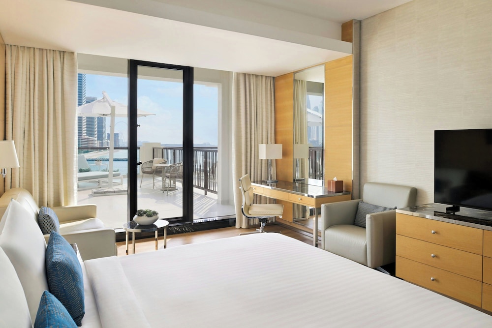 Room, 1 King Bed with Sofa bed, Non Smoking, Sea View (Terrace) thumbnail 5