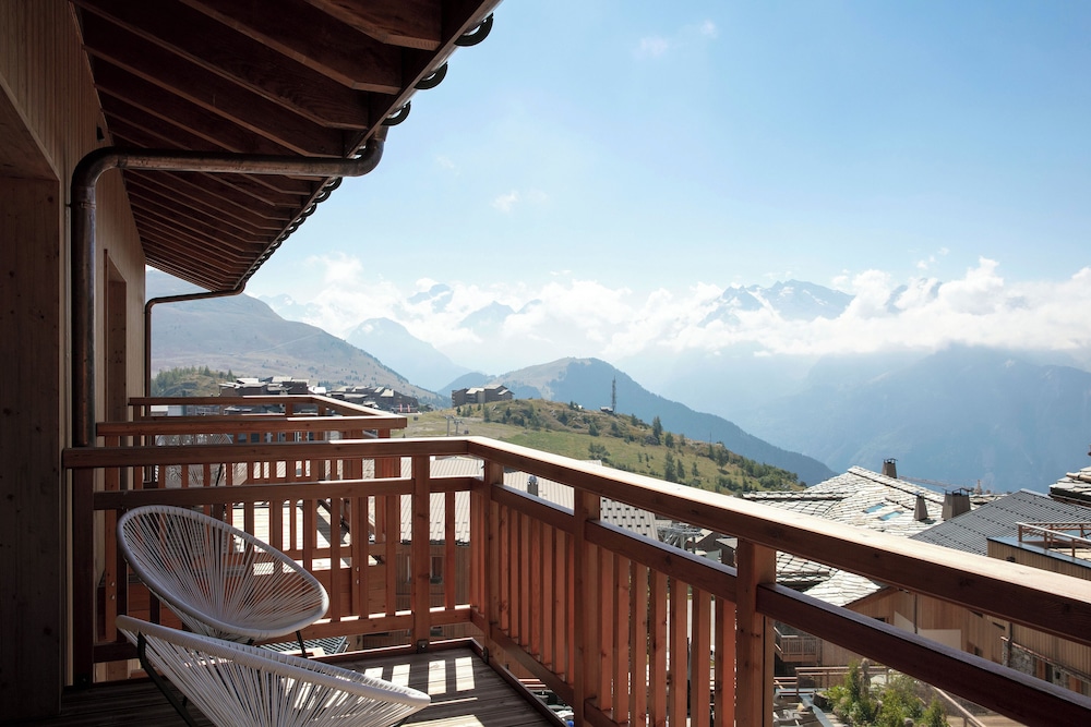 Suite, Multiple Beds, Mountain View photo