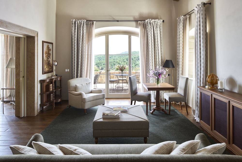 Suite (Castiglion del Bosco) - Photo 10