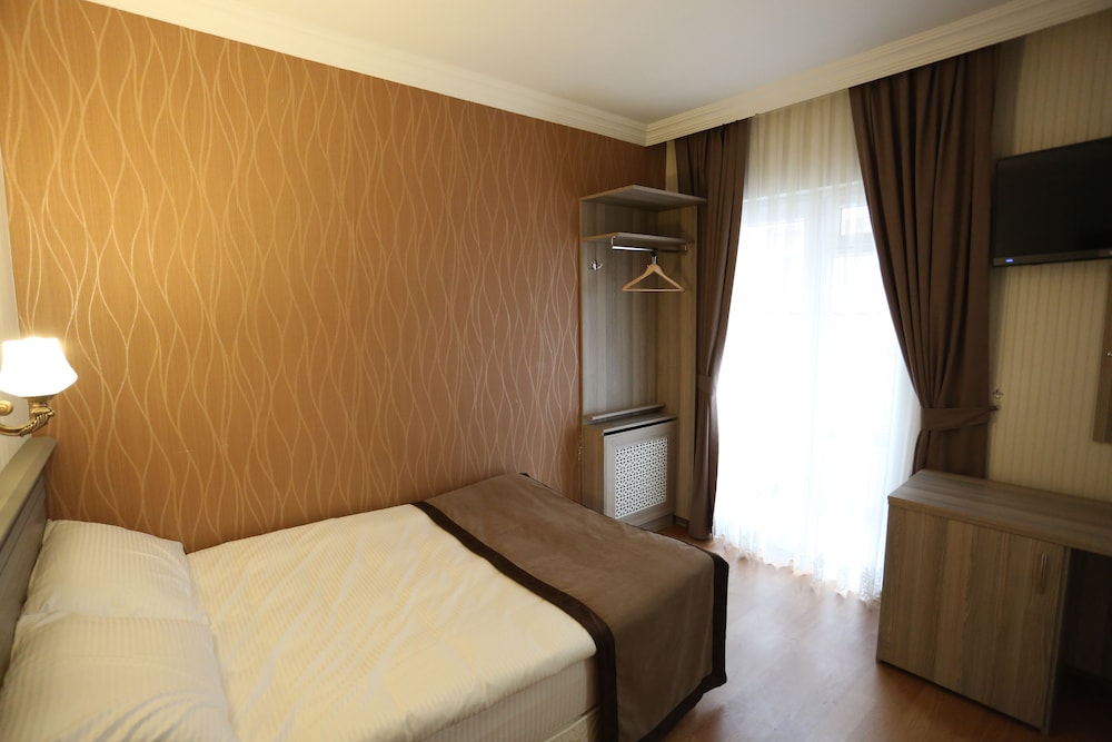 Economy Single Room