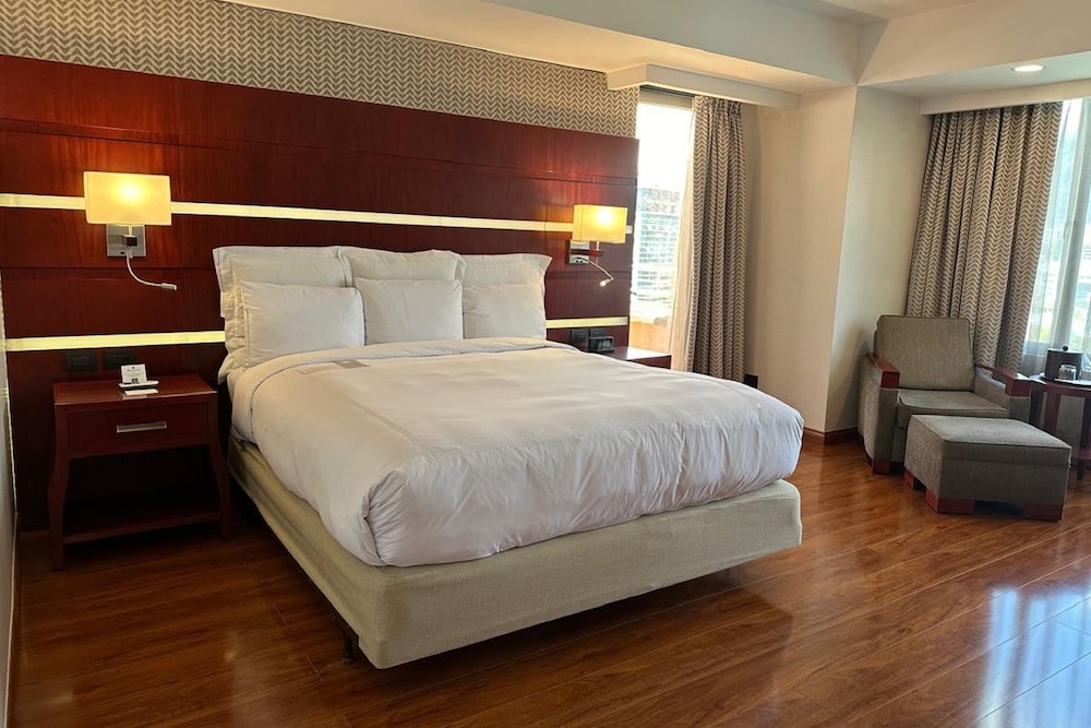 Suite, 1 King Bed, Terrace (City View) - Photo 7