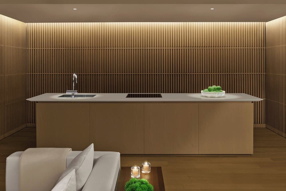 Penthouse, 1 King Bed, Tower thumbnail 6