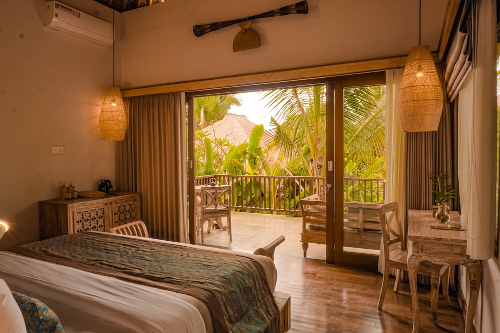 Deluxe Room, 1 King Bed, Hill View - Photo 10