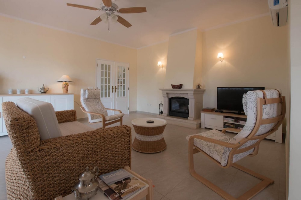 Villa photo 1