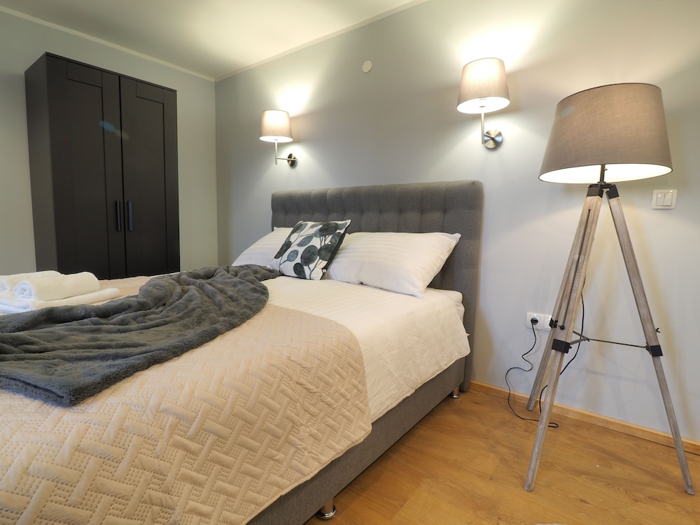 Exclusive Quadruple Room (6) - Photo 3