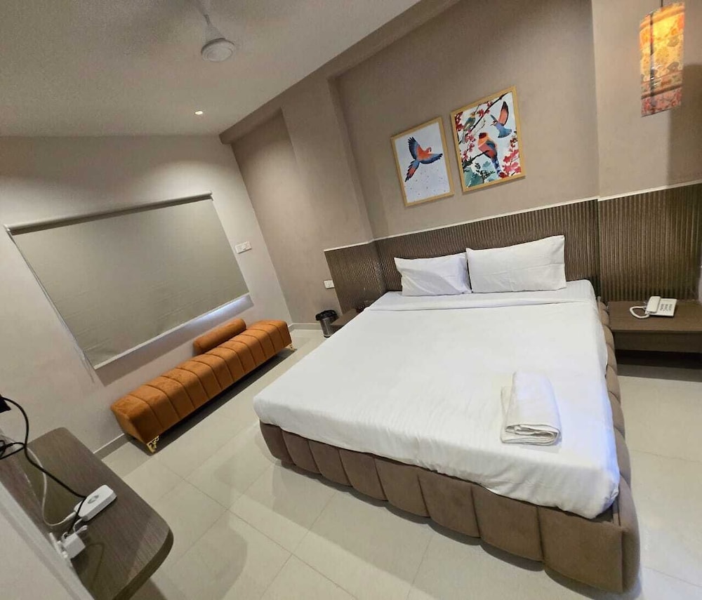 Deluxe Double Room, City View photo 1