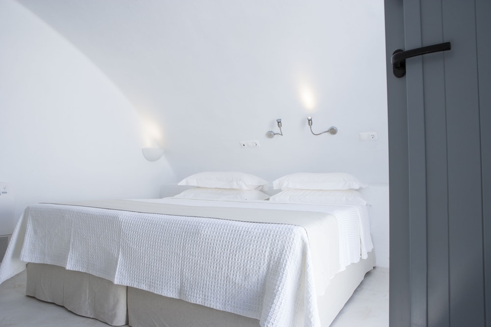 Duplex, Jetted Tub (External)