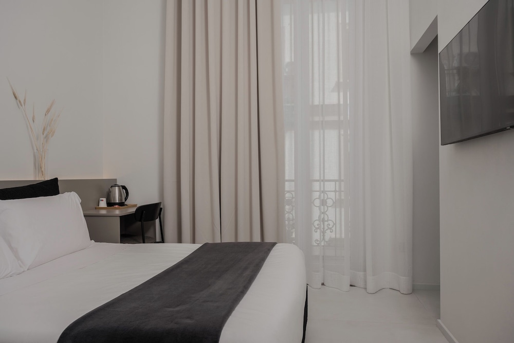 Classic Room 2, City View
