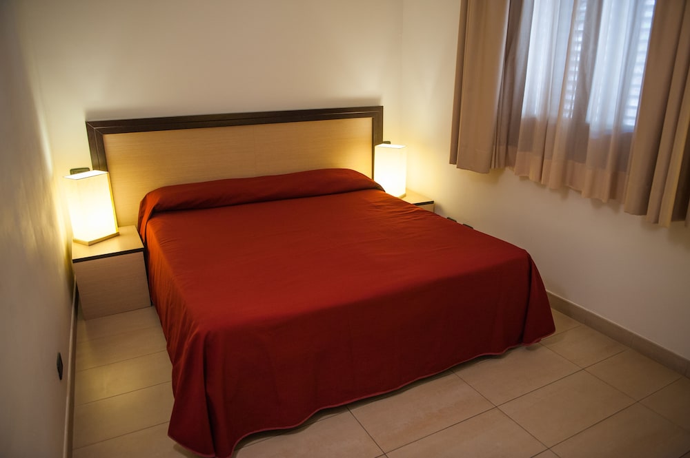 Basic Double or Twin Room, Accessible - Photo 2