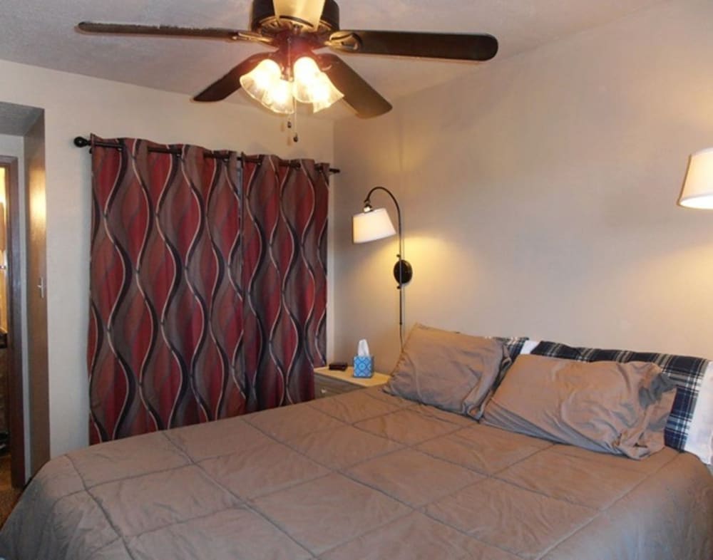 Condo, 1 Bedroom photo 1