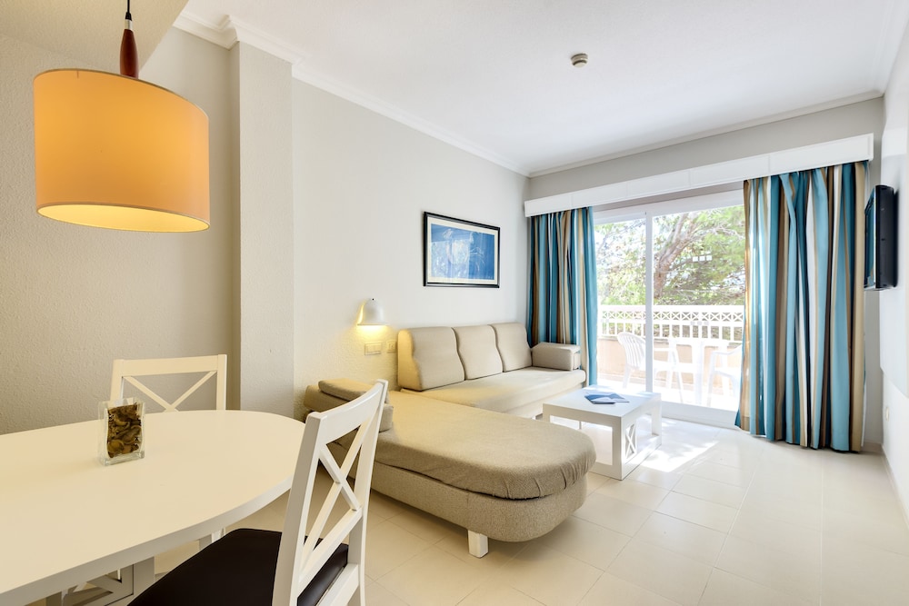Apartment, 1 Bedroom, Balcony - Photo 3