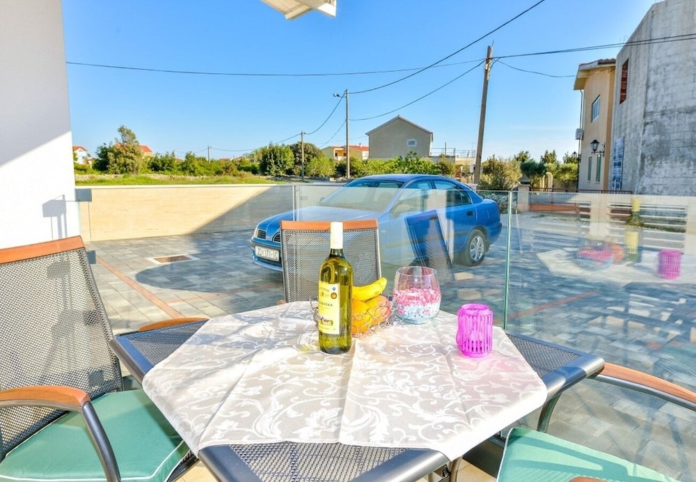 Apartment (Sunny by the Sea - APP1(2+2))