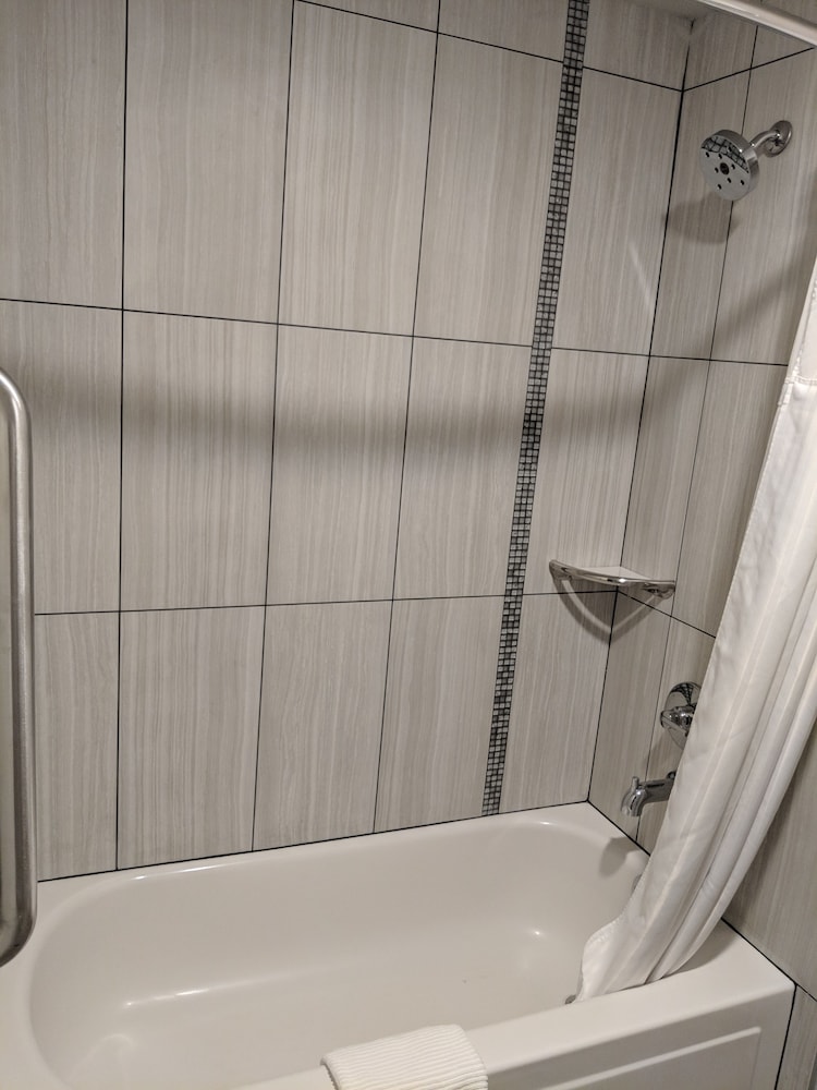 Suite, Multiple Beds, Non Smoking - Photo 5