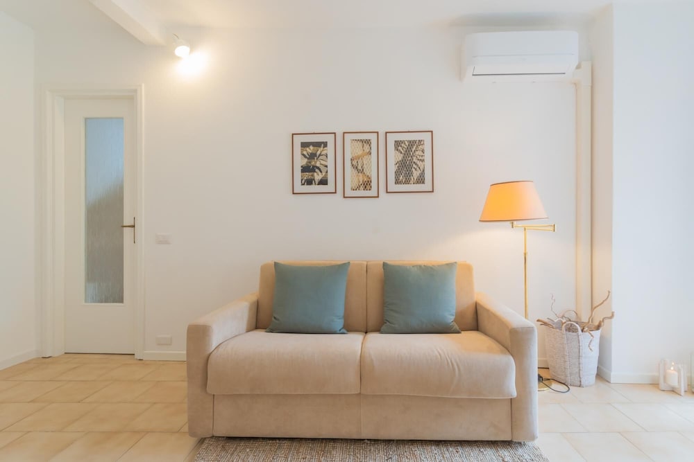 Apartment photo 3