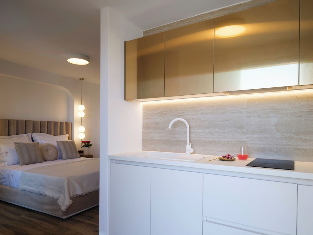 Junior Suite with Sea View photo 3