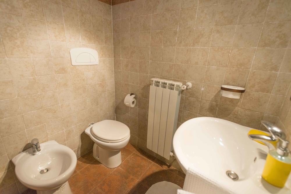 Double Or Twin Room photo 3
