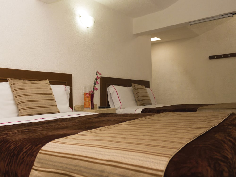 Comfort Suite, 2 Queen Beds, Sauna