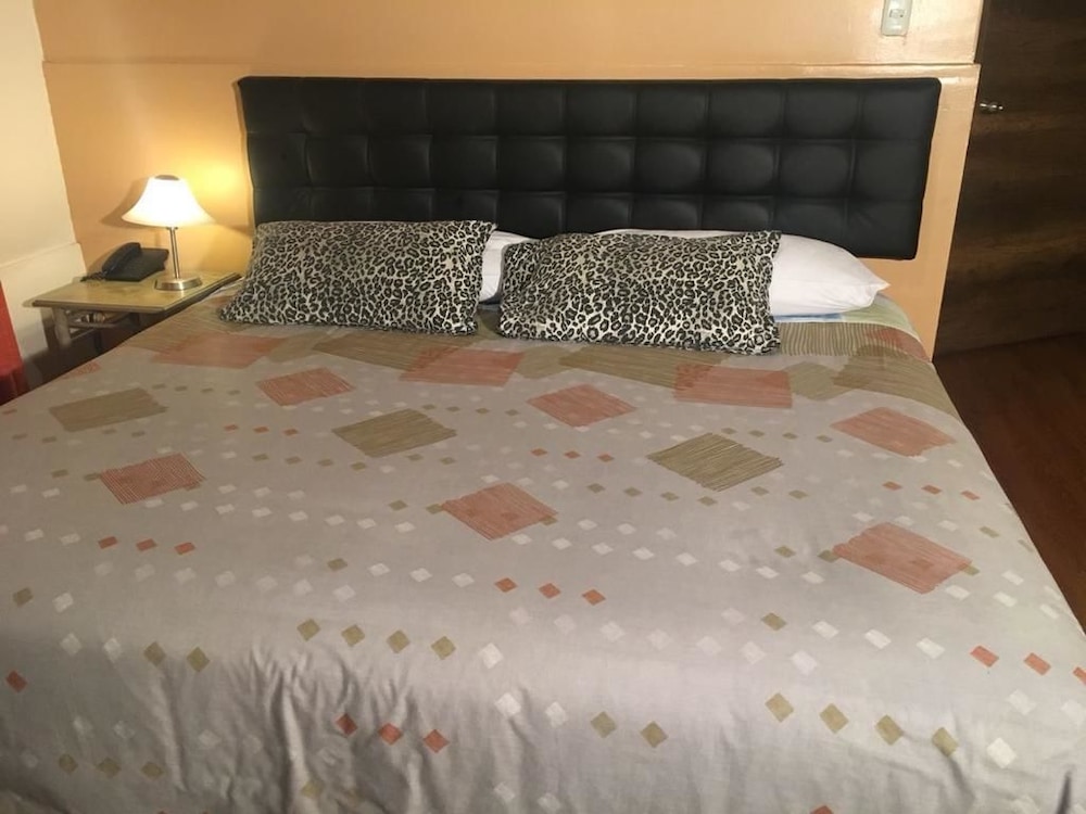 Luxury Room, 1 King Bed, Non Smoking photo 3