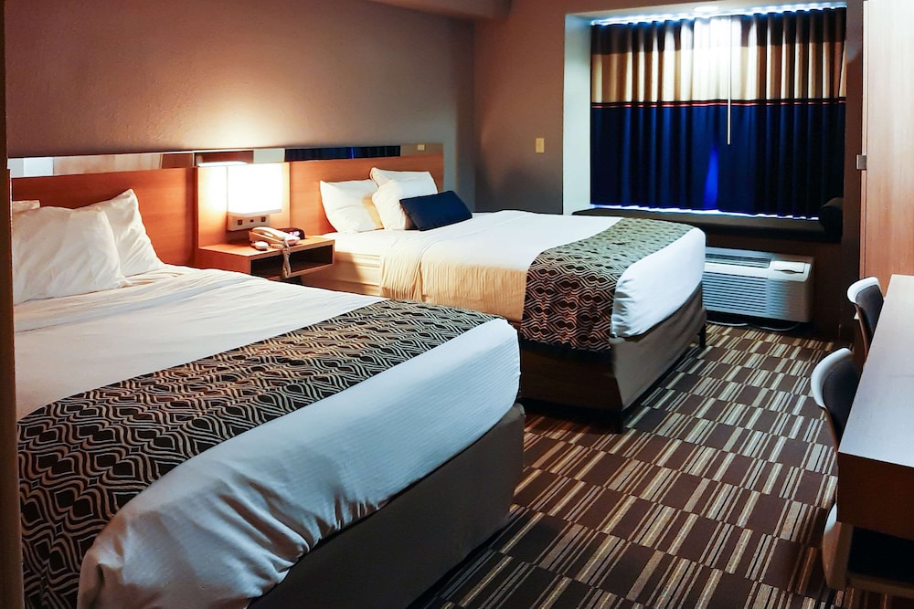 Suite, 2 Queen Beds, Accessible, Non Smoking photo 1