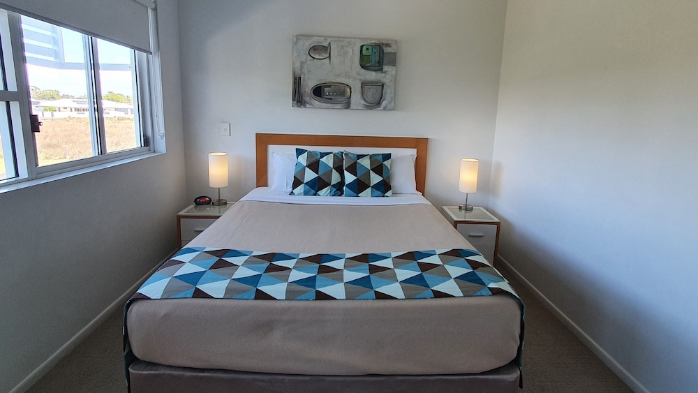 Standard Apartment, 1 Bedroom, Kitchen, Balcony (Parkview 7 Nights+)