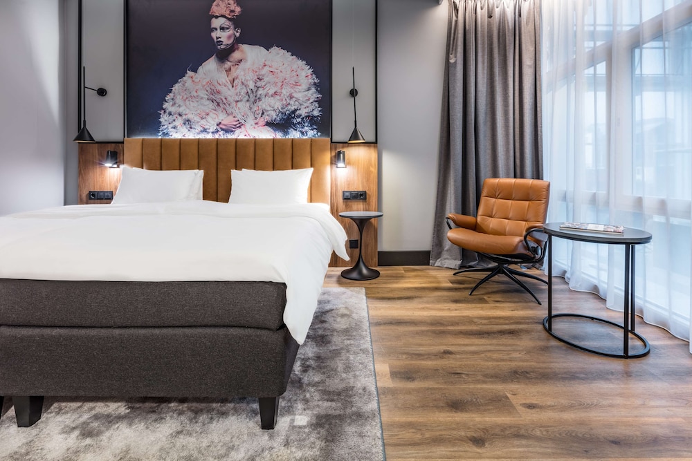 Available room