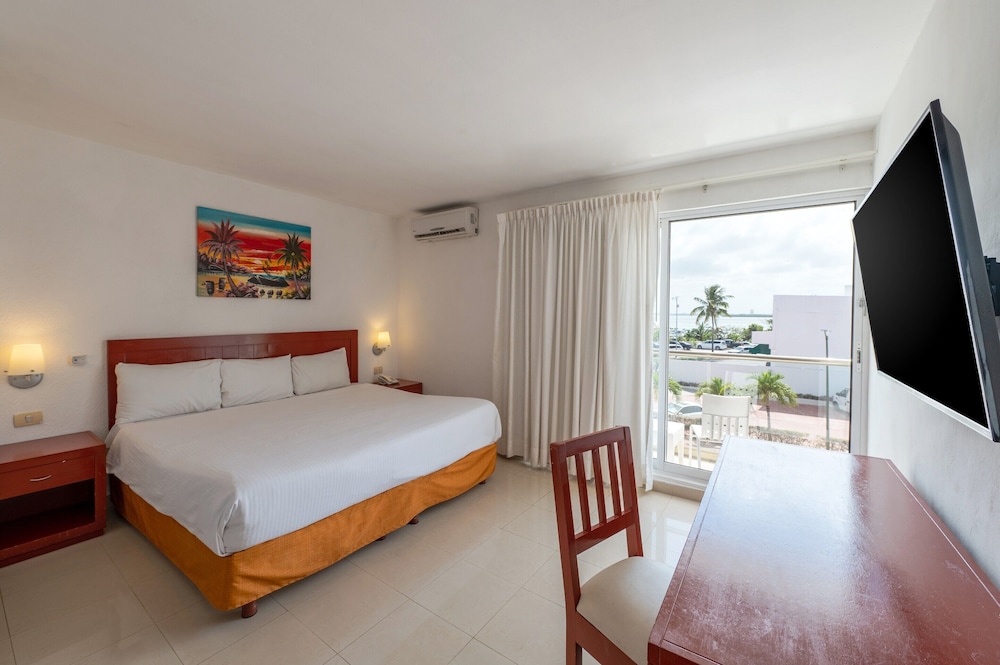 Standard Room, 1 Bedroom - Photo 1