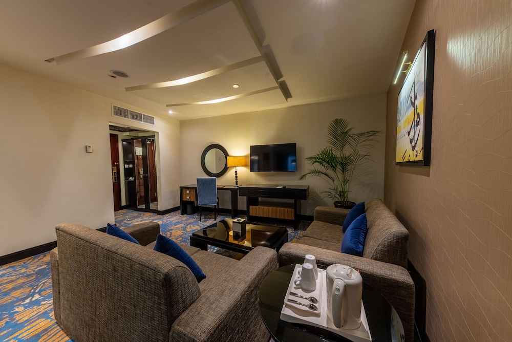 Junior Suite - Photo 13