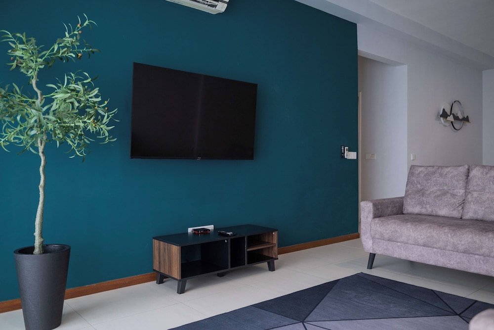 Family Seaview Suite with 3 Rooms by The Only Bnb - Photo 8