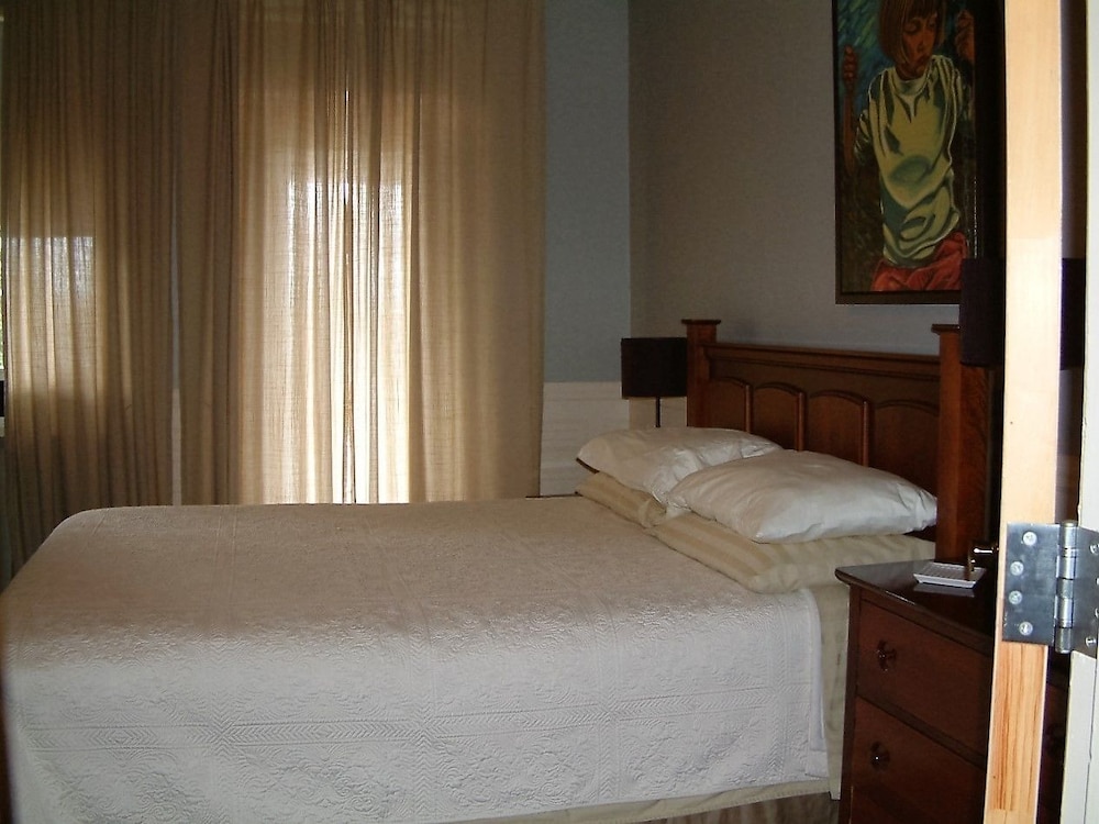 Room, Private Bathroom (Helene) photo 3