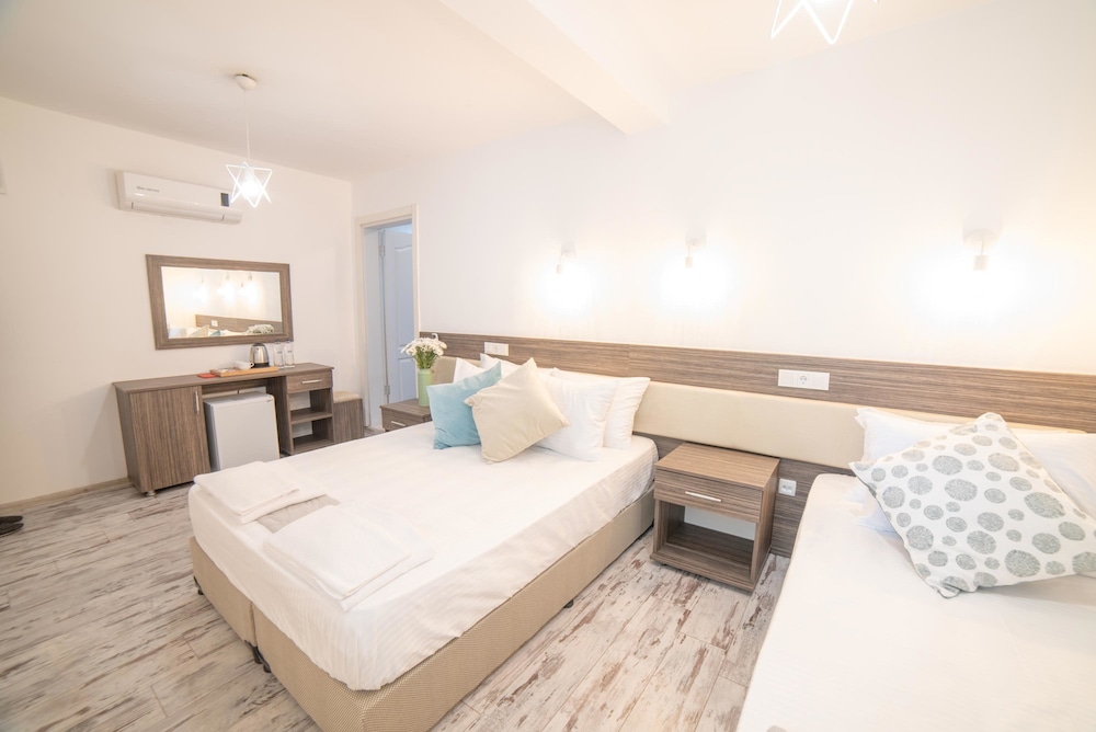 Standard Triple Room photo 1