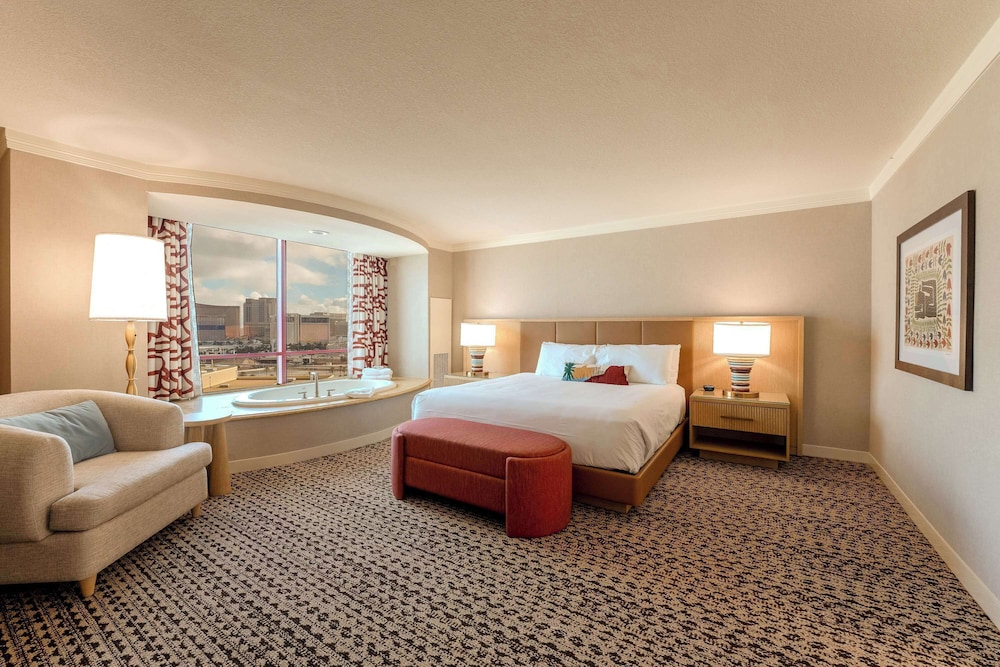 Premier Suite, 1 Bedroom with 2 Queens (High Floor) - Photo 2