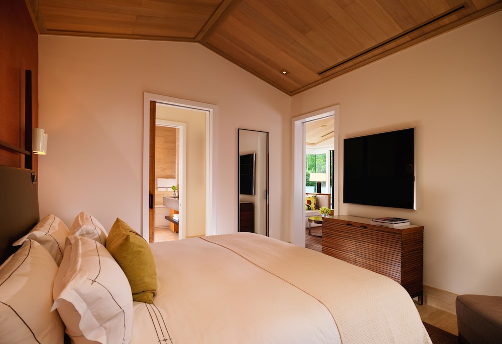 Canyon Suite with Plunge Pool & Fireplace