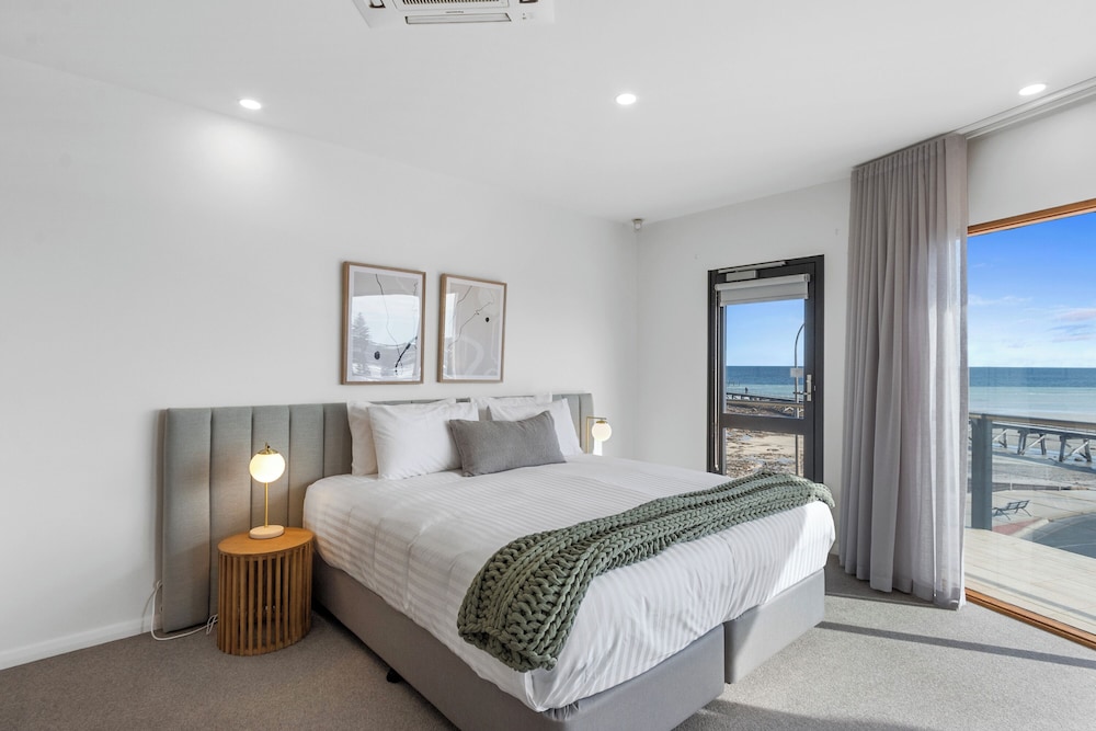Deluxe Single Room, Ocean View photo 3