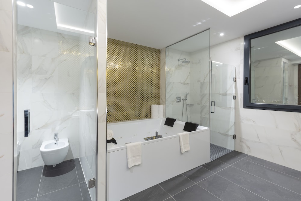 Royal Suite photo 3