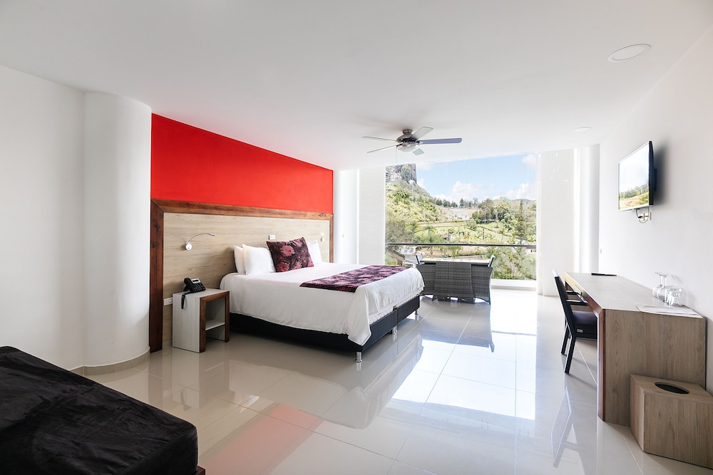 Junior Suite (Panoramic) photo 3